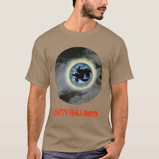 Witch on Full Moon Funny Halloween T-Shirt (Voorkant)
