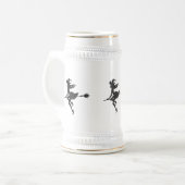 Witch Riding Broom Halloween Thunder_Cove Bierpul (Voorkant links)