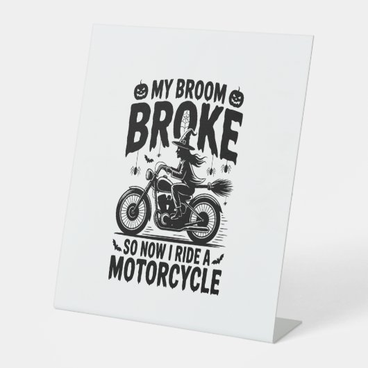 Witch Riding Motorcycle Halloween Reclamebord Met Voetstuk (Voorkant)