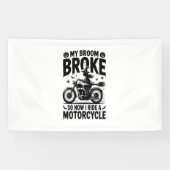 Witch Riding Motorcycle Halloween Spandoek (Horizontaal)
