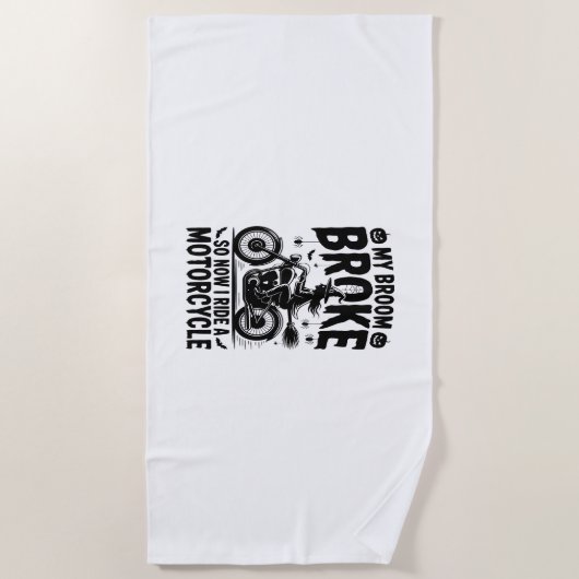 Witch Riding Motorcycle Halloween Strandlaken (Voorkant)