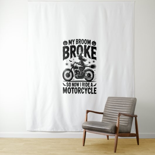 Witch Riding Motorcycle Halloween Wandkleed (In situ)