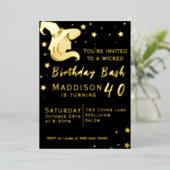 Witch Silhouette Birthday Folie Uitnodiging (Staand Voorkant)