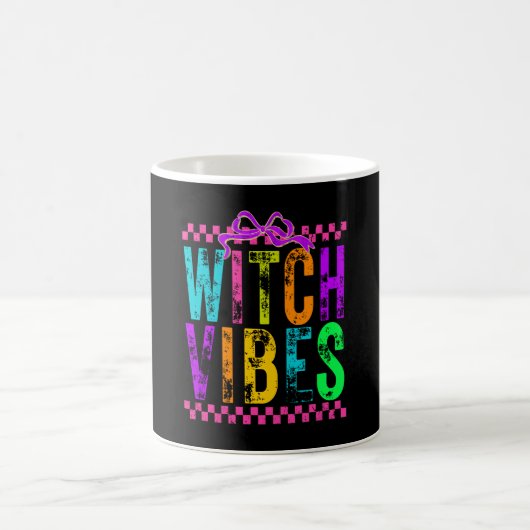 Witch Vibes Halloween Neon Checkered Bow Koffiemok (Center)