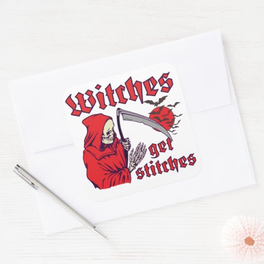 WITCHES KRIJGEN STITCHES grappig eng halloween Vierkante Sticker (Envelop)
