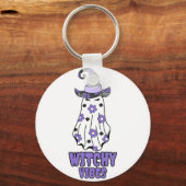 "Witchy Vibes" Halloween Witch Ghost Paarse Sleutelhanger (Voorkant)