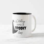 Witchy Vibes - Spooky & Stijlvol | Tweekleurige Koffiemok (Voorkant rechts)