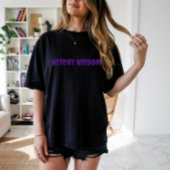 Witchy Wisdom paarse typografie T-shirt