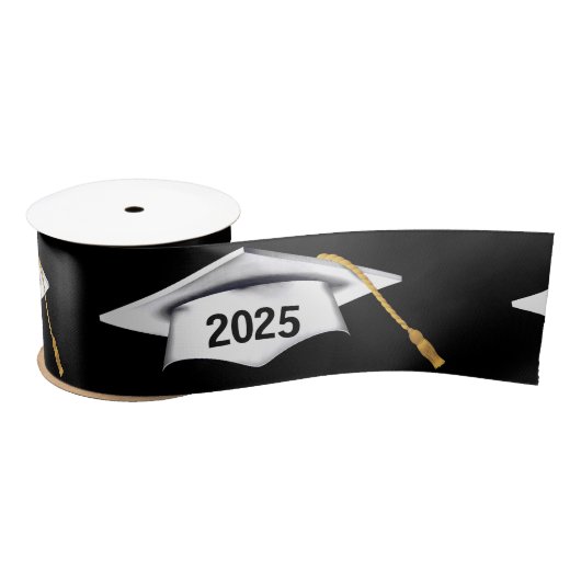 Witte 2025 afstudeerdoppen op zwart satijnen lint (Spoel)