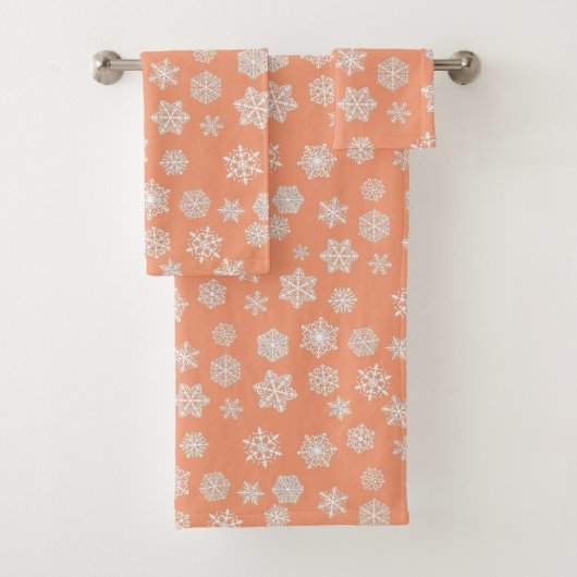 Witte 3-D sneeuwvlokken op een perzikachtergrond Bad Handdoek (Insitu)