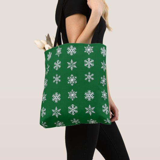 Witte 3-d sneeuwvlokken op Emerald Green Tote Bag (Dichtbij)