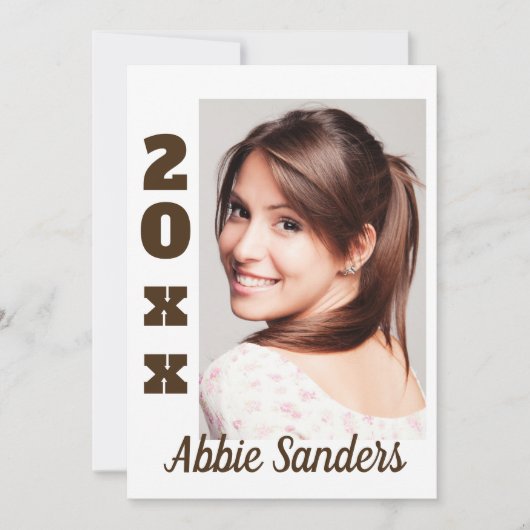 Witte aangepaste kleur afstudeerfoto save the date kaart (Voorkant)