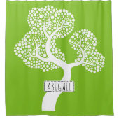 Witte abstracte cirkelboom en naam, kalkgroen douchegordijn (Voorkant)