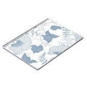 Witte achtergrond Delicate Blauwe Japanse Bloemen Notitieboek (Linkerzijde)