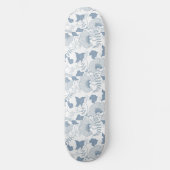 Witte achtergrond Delicate Blauwe Japanse Bloemen Persoonlijk Skateboard (Voorkant)
