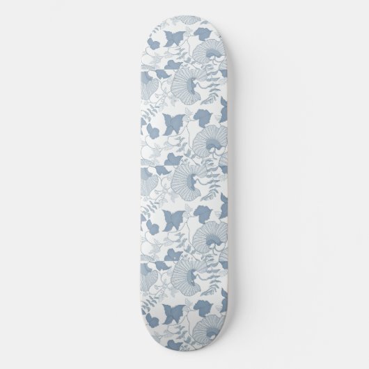 Witte achtergrond Delicate Blauwe Japanse Bloemen Persoonlijk Skateboard (Voorkant)