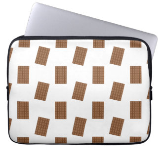 Witte achtergrond van chocolade-bars laptop sleeve