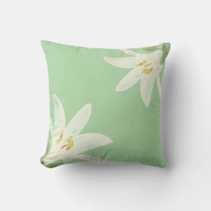 Witte Amaryllis Bloemen op Licht Lime Groen Kussen