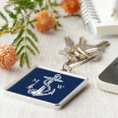  witte anchor Rope Navy Blauwe Achtergrond Sleutelhanger (Zijkant)