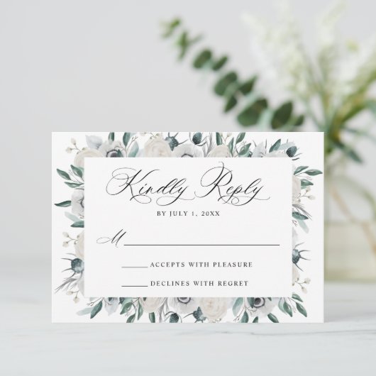 Witte Anemonen en Rozen Bloemen Bruiloft RSVP Kaar Kaartje (Staand voorkant)
