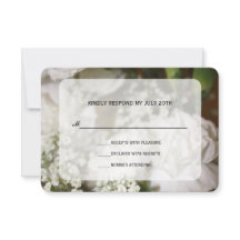 Witte anjers en baby's RSVP