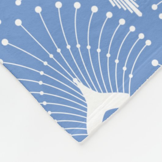 Witte art-deco patroon op blauw fleece deken (Hoek)