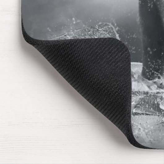 Witte Beer Hunter op ijs in water Muismat (Hoek)