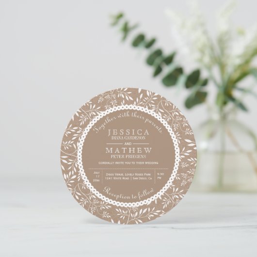 Witte bladeren patroon kraft paper rustige bruilof kaart (Staand voorkant)