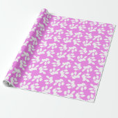 Witte bladeren silhouet op roze cadeaupapier (Uitgerold)