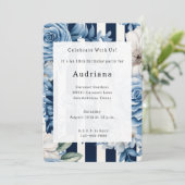 Witte Blauwe Bloemen Strepen Verjaardag Kaart (Staand voorkant)