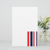 Witte, blauwe en rode strepen briefpapier (Staand voorkant)