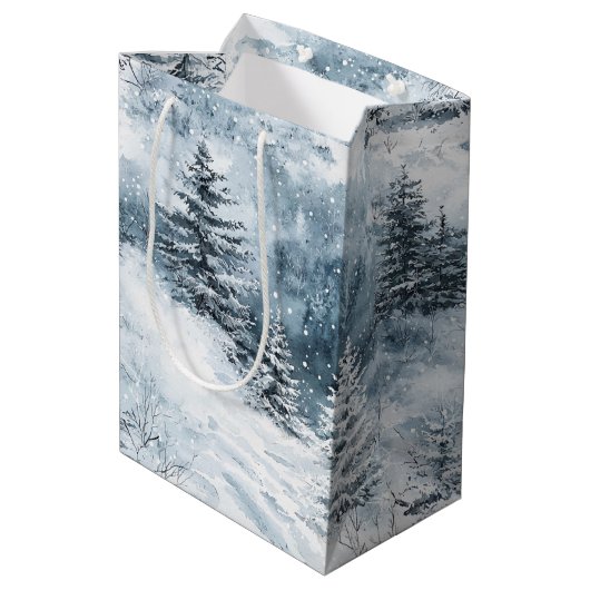 Witte blauwe kerstbomen wintersneeuw medium cadeauzakje (Achterkant Gekanteld)