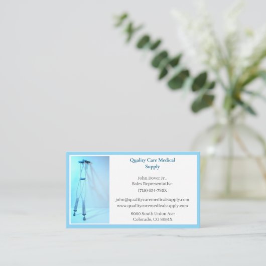 Witte Blauwe Krukken Apparatuur Medische Senior Ca Visitekaartje (Staand voorkant)