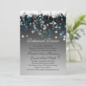 Witte, blauwe sneeuwvlokken op een zwarte repetiti kaart (Staand voorkant)