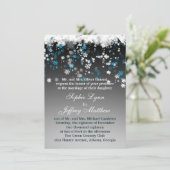 Witte, blauwe sneeuwvlokken op zwarte bruiloft kaart (Staand voorkant)