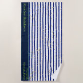 Witte Blauwe Strepen Huwelijk Modern Monogram Strandlaken (Voorkant)