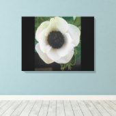 Witte bloeiende bloem canvas afdruk (Insitu (Houten vloer))