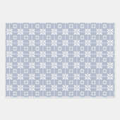 Witte bloem betegeld patroon op Dusty Blue Inpakpapier Vel (Voorkant)