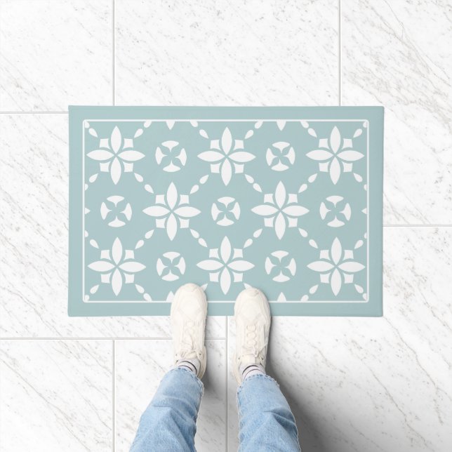 Witte bloem betegeld patroon op sage rand deurmat (Binnen)