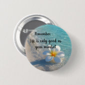 Witte bloem broche met een strand thema ronde button 5,7 cm (Voorkant /achterkant)