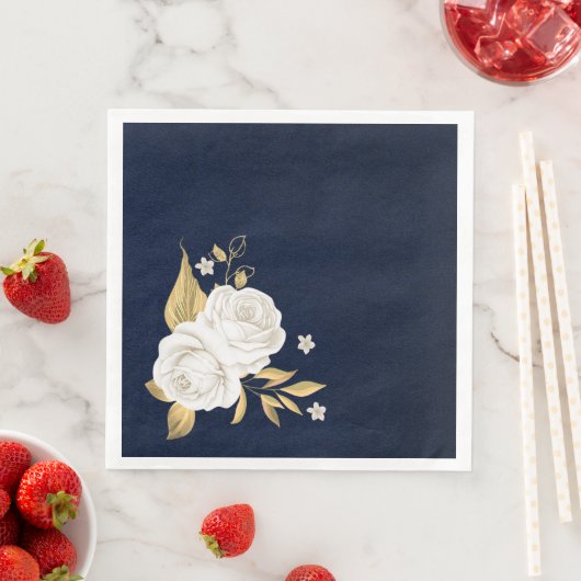 witte bloem goudbladeren blauw servet (Insitu)