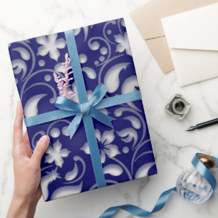 Witte bloem met blauwe achtergrond cadeaupapier