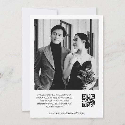 Witte Bloem Monogram Script Foto QR Code Bruiloft Kaart (Achterkant)