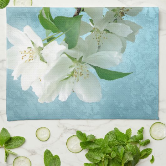 Witte Bloem op Blauwe Hemel Keukenschotel Handdoek (Gevouwen)