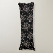 Witte Bloem Patroon op Zwart Lichaamskussen (Voorkant Verticaal)