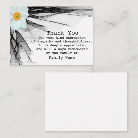 Witte bloem zwart lint na begrafenis Dank u Notitiekaartje (Voorkant / Achterkant)
