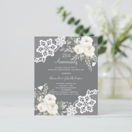 Witte bloemen 25ste huwelijksverjaardag uitnodigin (Staand voorkant)