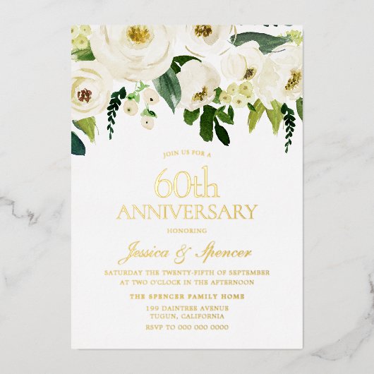 Witte Bloemen 60ste Huwelijksjubileum Goud Folie Uitnodiging (Voorkant)