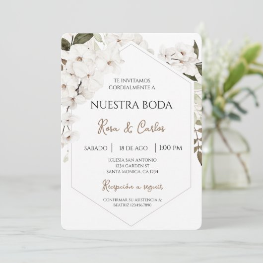 Witte Bloemen Boho Spaanse bruiloft uitnodiging (Staand voorkant)