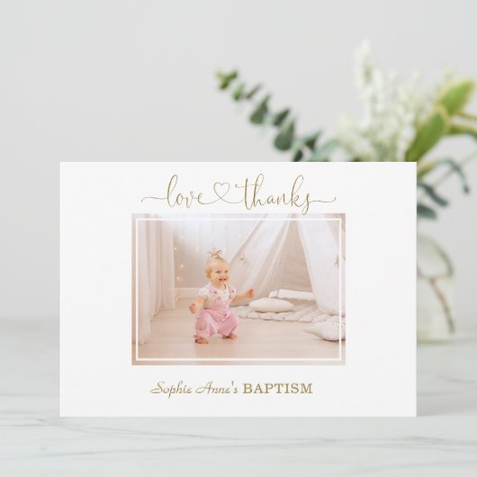 Witte Bloemen Calligraphy Meisje Foto Doop Bedankkaart (Staand voorkant)